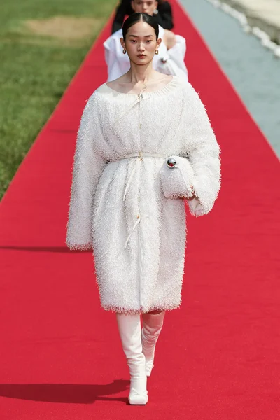 Look 20